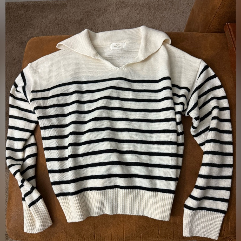 Collard striped sweater